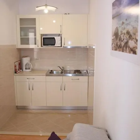 And Nikola 1 Apartment Mlini