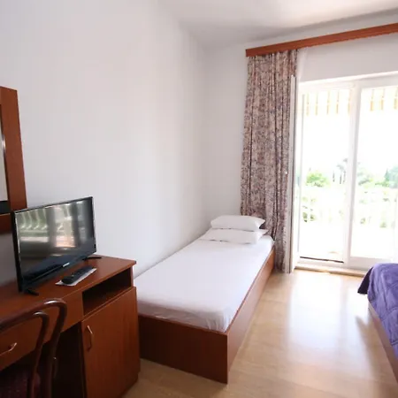 Apartment And Nikola 1 *