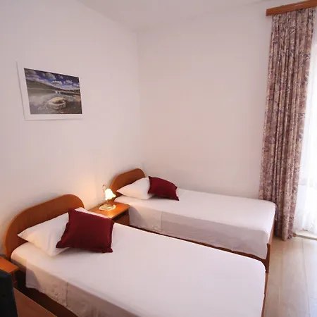 And Nikola 1 Apartment